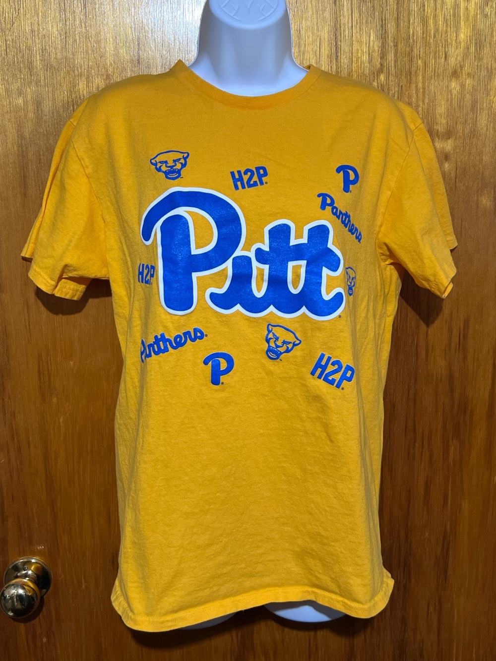 Pitt University of Pittsburgh Adult T-shirt H2P Size Medium